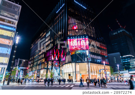[Tokyo] Ginza/Sukiyabashi intersection [night view] 28972274