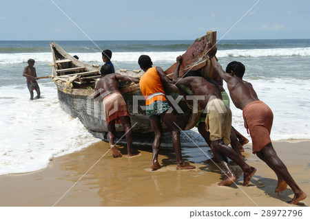 Indian fishermen Indian fishermen 28972796