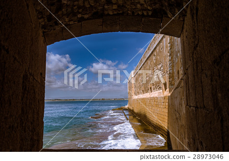 The castle in Siracusa - Sicily The castle in Siracusa - Sicily 28973046