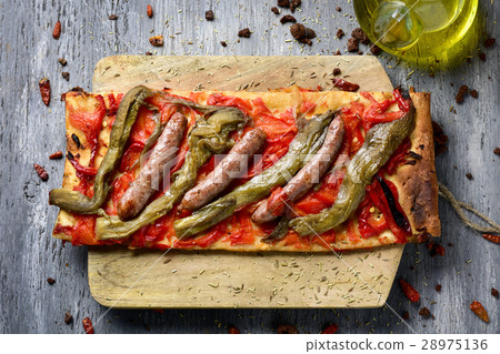 coca de recapte, catalan cake similar to pizza 28975136