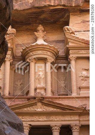 Ancient abandoned rock city of Petra in Jordan tou Ancient abandoned rock city of Petra in Jordan tou 28976160
