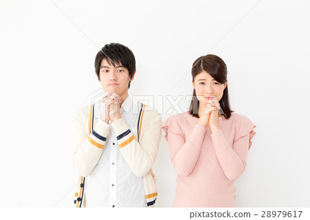 Thinking couple Thinking couple 28979617