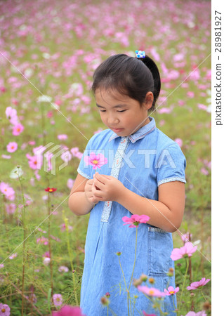 日本兒童女孩兒童花卉快照圖片 28981927