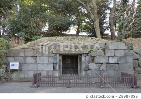 皇宮東花園的石頭房 皇宮東花園的石頭房 28987859