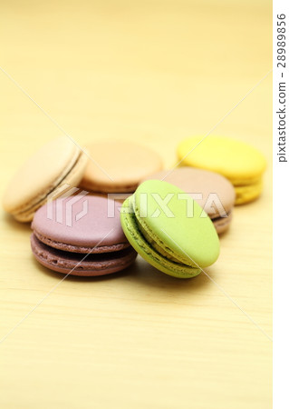 Macaroon Macaroon 28989856