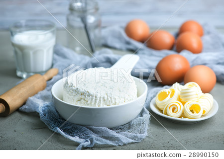 ingredients for baking 28990150