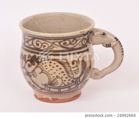 Sangkhalok cup with elephant handle Sangkhalok cup with elephant handle 28992668