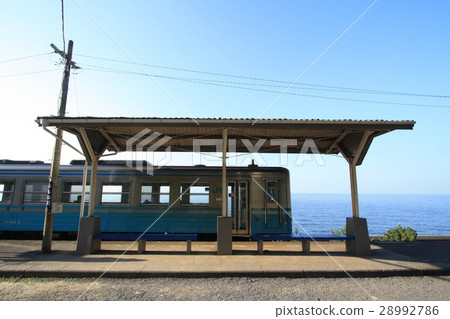 Shimonada station train Shimonada station train 28992786