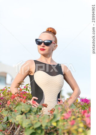 Fashion woman posing Fashion woman posing 28994901