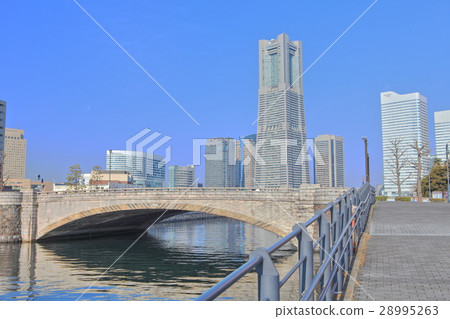 Universal Bridge and Minato Mirai Universal Bridge and Minato Mirai 28995263