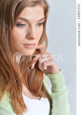 beautiful young woman close up beautiful young woman close up 28995352