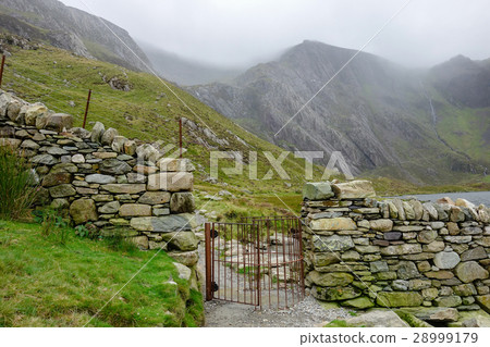 Walking path in Snowdonia National Park, Wales 28999179