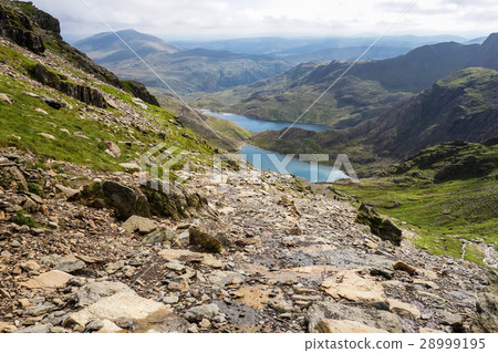 Track in Snowdonia, view of lakes, North Wales, UK 28999195