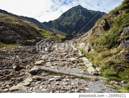 Stone path in Snowdoina National Park, North Wales 28999211