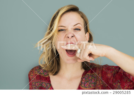 Woman Scream Shouting Furious Portrait Concept 29005285