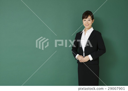 Female teacher Female teacher 29007901