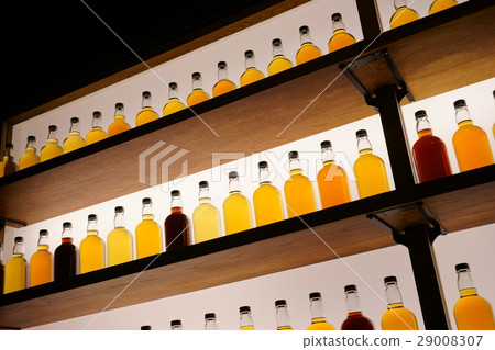 主瓶架(仰視)威士忌 主瓶架(仰視)威士忌 29008307