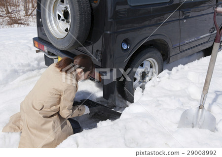 雪路救援 29008992