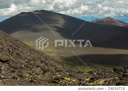 Slag fields and cones of North Breakthrough Great 29010728