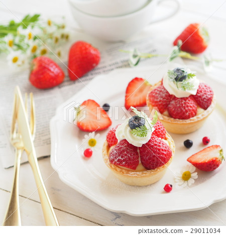 Cute sweet strawberry cake with tea time 29011034