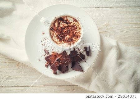 Cocoa and chocolate top view 29014375