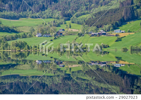 Vangsvatnet, mirror lake at Voss, Norway. 29027023