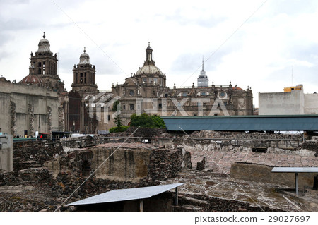 Templo Major and the Metropolitan Cathedral (Mexico City) 29027697