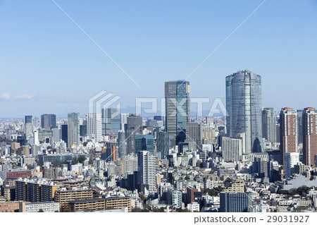 Minato-ku，東京市中心六本木赤坂高層建築群和密集公寓的特寫 29031927