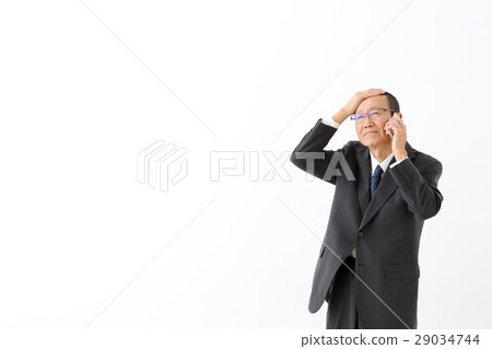Senior businessman to talk Senior businessman to talk 29034744