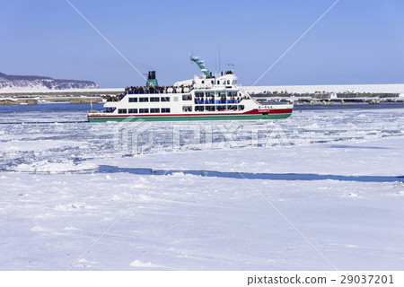 Ice icebreaker at Abashiri Port 29037201