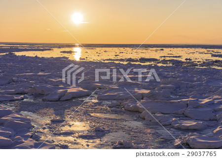 Sunset in the Sea of Okhotsk from Shiretoko Peninsula 29037765