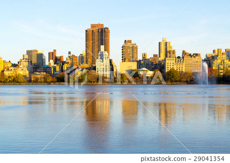 Upper East Side from central park 29041354