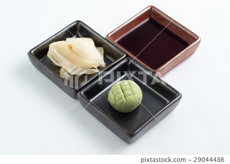 toy car on hand toy car on hand 29044486