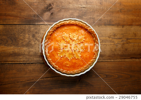 Traditional american homemade pumpkin pie 29046755