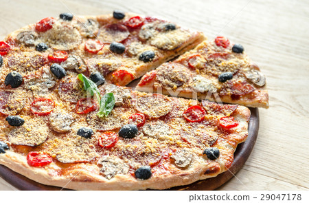 Homemade Regina pizza Homemade Regina pizza 29047178