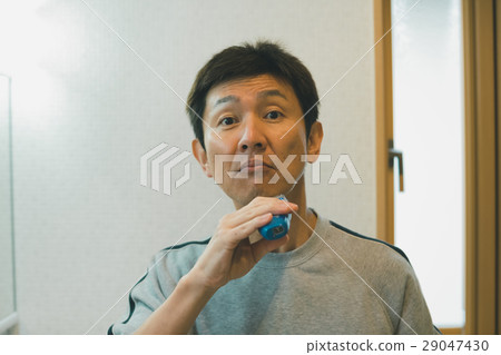 成型 中老年人 男人 29047430