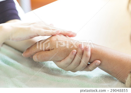 Elderly hand massage Elderly hand massage 29048855