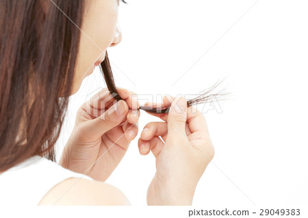 Female split hair 29049383