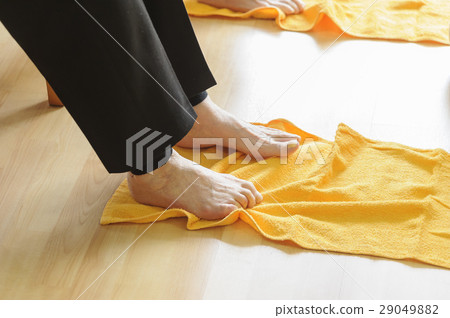 Toe gymnastics 29049882