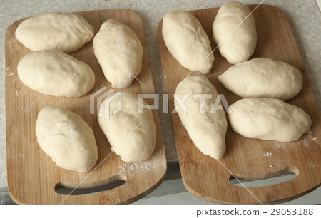 Pies on a board 29053188