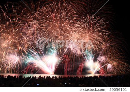 Hikone · Kitabi Lake fireworks display (Shiga prefecture) 29056101