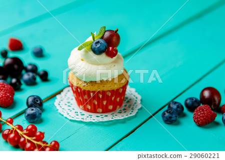 cupcakes with summer berries cupcakes with summer berries 29060221