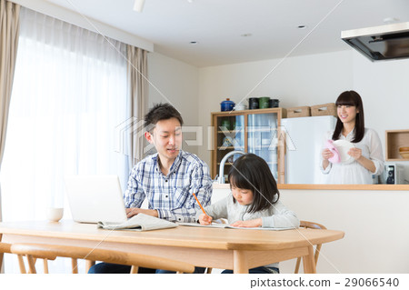 家庭生活 29066540