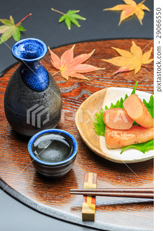 日本酒和辛辣的明太子 29066550