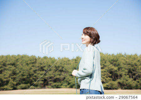 Tourism women Tourism women 29067564