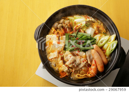 kimchi hot pot  29067959