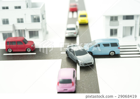 住宅區的交通事故形象 住宅區的交通事故形象 29068419