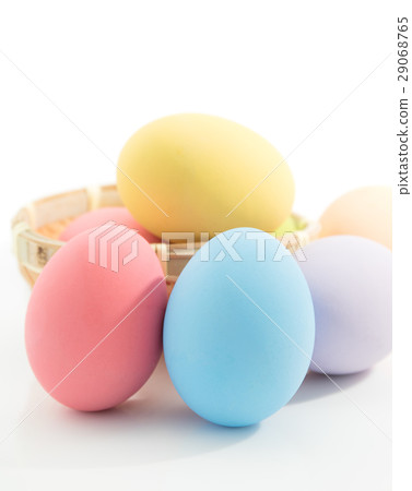 Easter egg on white Easter egg on white 29068765