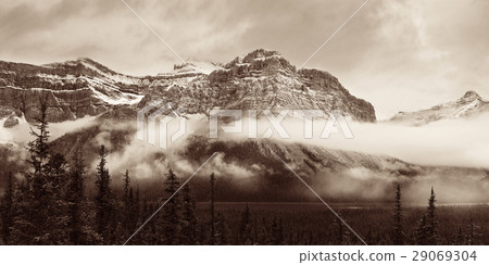 Bow Lake Bow Lake 29069304