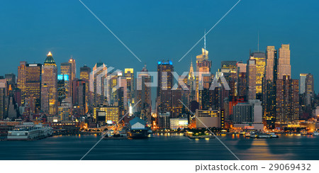 Midtown Manhattan skyline 29069432